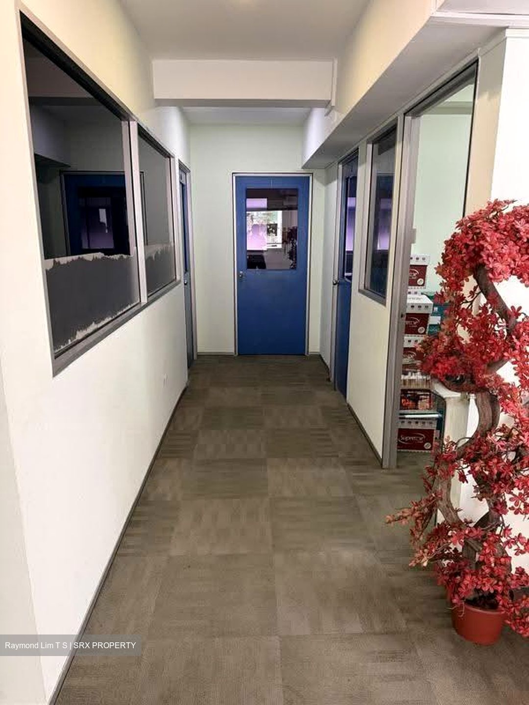 Hong Kah Point (D22), Retail #636299371